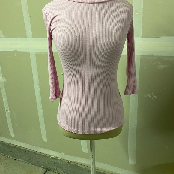 Pink long sleeve ribbed stretchy top - Picture 2 of 5
